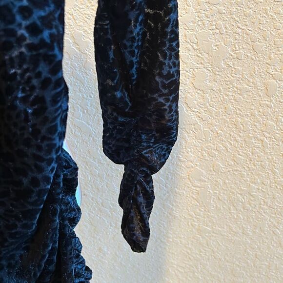 Likely XS/S Long Sleeve Ruched Bodycon Mini Dress Black Velvet Cheetah Burnout - Picture 7 of 12